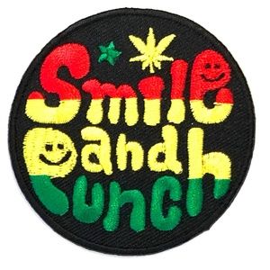 Smile and Punch patch iron on hippie rasta DIY